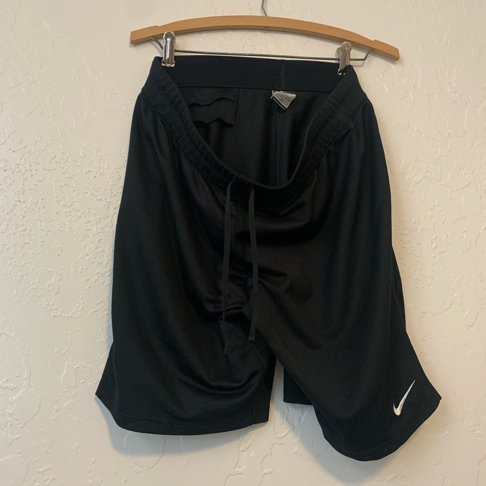 Nike Drifit men’s shorts size large